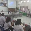 PIMPIN RAPAT - Wabup Gumas, Efrensia LP Umbing saat memimpin rapat Aksi 1 Analisis Strategi Tim Percepatan Penurunan Stunting Kabupaten Gumas di Aula Bappedalitbang, Rabu (22/02/2023). (FOTO: IST)