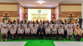Wakil Bupati Katingan Sunardi N. T. Litang, saat berfoto bersama Dewan Hakim dan Juri MTQ KE-XV & FSQ VIII Tingkat Kabupaten Katingan