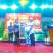 Foto : Wakil Bupati Katingan. Sunardi. N. T. Litang, saat menyerahkan piala bergilir MTQ ke-XV kepada Camat Katingan Tengah setelah Kafilah Katingan Tengah raih Juara Umum