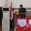 FOTO : Juru bicara fraksi Partai Golkar Binartha membacakan pandangan umum fraksi. 