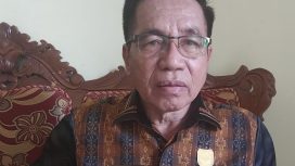 FOTO : Ketua DPRD Gumas Akerman G Sahidar.