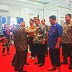 Foto: Bupati Sakariyas saat melantik Empas Umar sebagai Ketua Asosiasi Perusahaan Sahabat Anak Indonesia (APSAI) Kabupaten Katingan Periode 2023-2026. 