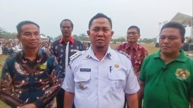 Saiful Penjabat Bupati Katingan didampingi Ketua DPRD Marwan Susanto dan Pdt Efendy Muliana disela-sela Ibadah Oikumene Katingan Bermazmur