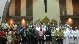FOTO : Pj Bupati Katingan, Saiful, saat hadiri safari Natal Pemerintah Daerah Kabupaten Katingan Tahun 2023 di halaman Gereja Katolik Maria Bunda Karmel Kasongan.