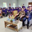 FOTO : Sekda Gunung Mas Richard FL bersama Ketua LP-TIK Polie L Mihing sedang mengikuti kegiatan raker di Kuala Kurun, belum lama ini.