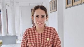 FOTO : Ketua Komisi II DPRD Gunung Mas Nomi Aprilia. 