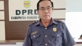 FOTO : Ketua DPRD Gunung Mas Akerman Sahidar.