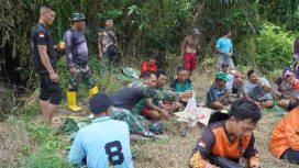 Suasana Kemanunggalan TNI dan Rakyat di Desa Luwuk Kiri Kecamatan Tasik Payawan saat giat TMMD Imbangan Ke-119 2024