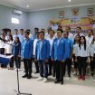 PELANTIKAN : Sekretaris KNPI Kalteng Ahmad Rusdianoor sedang melakukan pelantikan pengurus KNPI di Kuala Kurun, Jumat (22/3/2024).