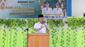 SAMBUTAN : Bupati Gunung Mas Jaya S Monong mengatakan saat membuka kegiatan safari di Kelurahan Rabambang, Senin (25/3/2024).