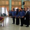 Wakil Bupati Gunung Mas Efrensia LP Umbing sedang mengukuhkan ratusan PPPK Guru di GPU Damang Batu, Rabu (27/3/2024) sore.