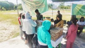 Suasana pasar murah yang dilakukan Pemda Katingan bekerjasama dengan Kodim 1019 Katingan