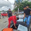 Anggota Polisi sedang melakusanakan pengecekan di SPBU Kurun, Selasa 2 April 2024.