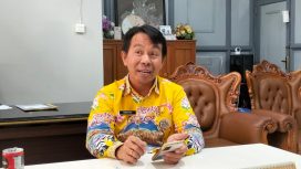  Kepala DPU Gunung Mas Baryen saat dibincangi wartawan di ruang kerjannya, Kamis (4/4/2024) lalu.


