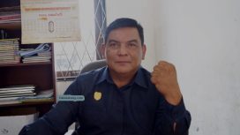 Anggota DPRD  Gunung Mas  H Rahmansyah saat ditemui awak media di ruang sekretariat dewan setempat.