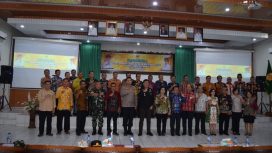 Wakil Bupati Gunung Mas Efrensia LP Umbing bersama Forkopimda dan kepala OPD dan perwakilan kecamatan di aula Bapperida, Jumat (19/4/2024).