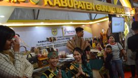 Stand Pameran milik Pemerintah Kabupaten Gunung Mas yang ikut meramaikan Kalteng Expo 2024 di Temanggung Tilung.