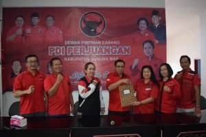 Lily Rusnikasi Daftar di PDIP, Rencananya Maju Sebagai Ini !