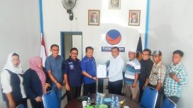 Pengurus DPD Nasdem Katingan menerim Pendaftaran Empas Umar selaku calon bupati dan wakil bupati Katingan
