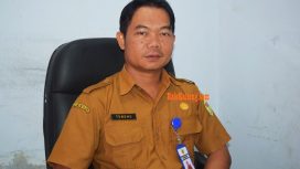Kabid Pelayanan Terpadu Satu Pintu DPMPTSP Gunung Mas, Tenong, saat ditemui awak media di ruang kerjannya, Senin (6/5/2024).