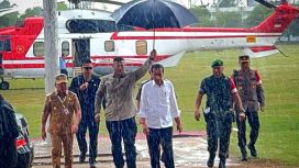 Dandim 1019 Katingan saat mendampingi Presiden Joko Widodo dalam Kunjungan Kerja di Kasongan Kabupaten Katingan