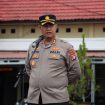 Kapolres Gunung Mas AKBP Theodorus Priyo Santosa, saat memimpin apel awal pekan ini, di Mapolres setempat.