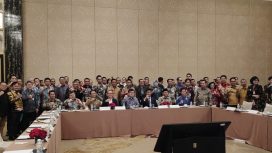Sekda Gunung Mas Richard FL bersama Wakil Ketua DPRD Binartha, Kepala Bapperida Yantrio saat menghadiri FGD di Ballroom hotel Senayan, Jumat (7/06/2024).