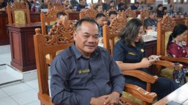 Anggota DPRD Gumas Untung J Bangas, saat menghadiri rapat paripurna di gedung dewan setempat, Jumat (19/07/2024).