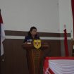 Jubir Banggar DPRD Gumas Rayaniati Djangkan sedang menyampaikan hasil pembahasan di gedu ng dewan setempat, Senin (5/8/2024) .