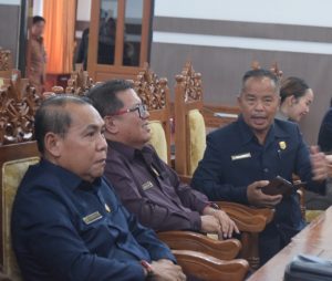 Kades Harus Bisa Laksanakan Tugas Melayani