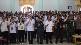 Ketua DPRD Gumas Sementara Herbert Y Asin tengah bersama Pj Bupati Herson B Aden dan forkopimda saat menghadiri deklarasi ASN netral di GPU Damang Batu, Rabu (11/9/2024)
