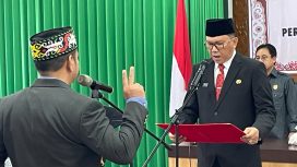 Ketua DPRD Gumas Sementara Herbert Y Asin, saat menghadiri pelantikan dewan pengawas di aula kantor bupati setempat, Jumat (6/9/2024).