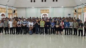 Cegah Pelanggaran, Bawaslu Gumas Gelar Ikrar Netralitas Lurah dan Kades