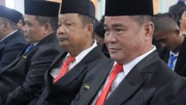 Anggota DPRD Gumas Singongn dan Koleganya Yulius Agau