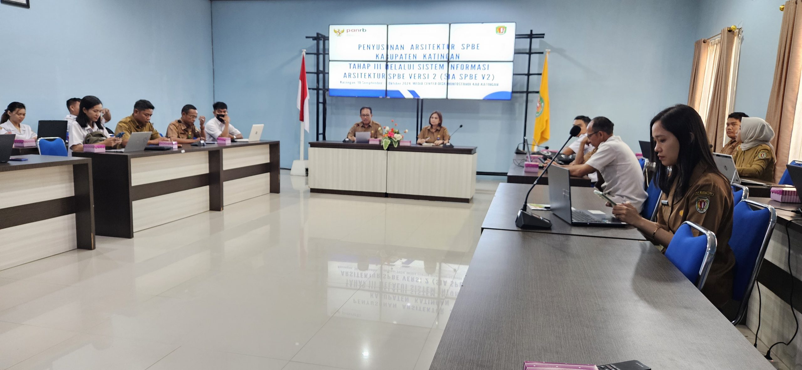 FOTO : Kepala Diskominfostandi Katingan Wim, saat kegiatan penyusunan arsitektur SPBE.