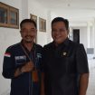 Anggota DPRD Gumas Darwinson Concon bersama Kepala PDAM Hendra Toedan.