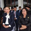Wakil Ketua Sementara DPRD Gumas Nomi Aprilia bersama Anggota DPRD Gumas Rusmila saat menghadiri kegiatan apel di pemda, belum lama ini.
