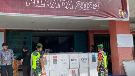 FOTO : Personel Kodim 1019/Katingan saat persiapan pengawalan dan pengamanan pendistribusian logistik. 