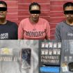 FOTO : Tiga tersangka dan barang bukti saat diamankan pihak kepolisian.