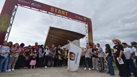 FOTO : Komandan Kodim 1019/Katingan Letkol Inf Sulkifli, saat menghadiri Jalan Sehat Pilkada Damai, di Stadion Sport Center Kota Kasongan.