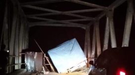 Tampak Jembatan Ripi Ambruk saat dilintasi truk besar bermuatan berat, Selasa (5/11/2024) malam.