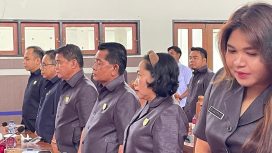 Kalangan DPRD Gumas sedang serius mengikuti rapat paripurna dewan di kantor dewan setempat, Senin (11/11/2024).
