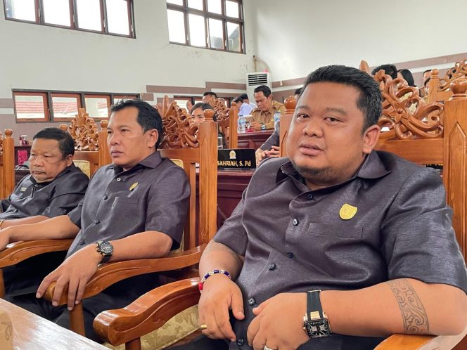 
					Anggota DPRD Kabupaten Gumas Tuah