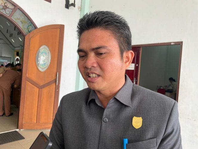 
					FOTO : Ketua DPRD Gumas Binartha