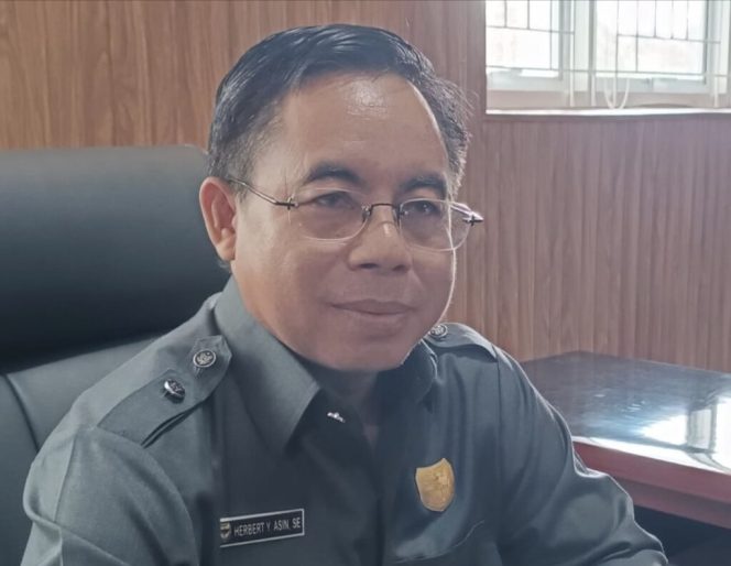 
					FOTO : Ketua Sementara DPRD Gumas Herbert Y. Asin.