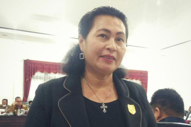 
					FOTO : Anggota DPRD Gumas Rayaniatie Djangkan. 
