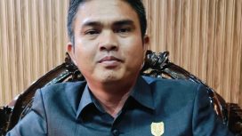 FOTO : Ketua DPRD Gumas Binartha.