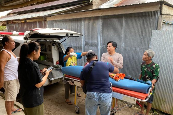 
					FOTO : Jenazah korban saat di evakuasi
