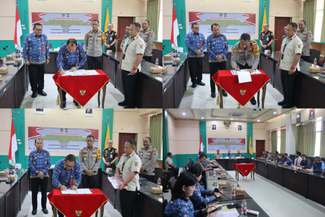 
					FOTO : Pj Bupati Katingan Sutoyo dan Kapolres Katingan AKBP Chandra Ismawanto, saat penandatangan NPHD.