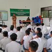 FOTO : Suasana kegiatan Penyuluhan Pencegahan Narkoba di SMKS Tarung Riwut Desa Luwuk Kanan.